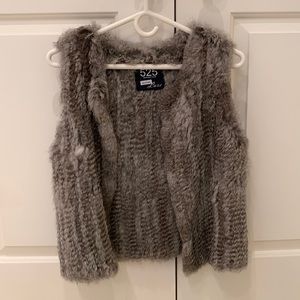 Fur vest
